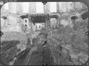 Dresden-Altstadt, Taschenberg 3. Ruine des Taschenbergpalais. Ausgrabungen