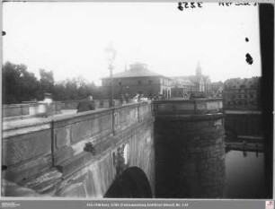 Alte Brücke nach Süden mit Brückenmühle und Deutschordenshaus