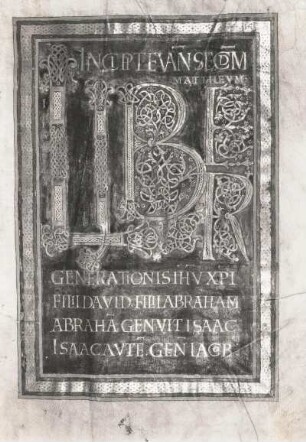 Codex Wittekindeus (Evangelienhandschrift) : Codex Wittekindeus (Evangelienhandschrift). Zierseite (Seite 15r), Gold auf Purpur; 40 x 45 cm (um 975). Anfangsworte des Matthäusevangeliums. Berlin: Staatsbibliothek zu Berlin - Preußischer Kulturbesitz Ms.Theol.Lat.fol.1