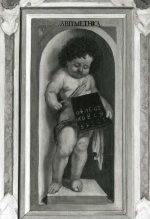 Putto mit Zahlentafel als Arimethica (Aus: Die sieben freien Künste) : Putto mit Zahlentafel als Arimethica (Aus: Die sieben freien Künste). Öl? auf Holz (wohl 1655/1684; C. Schiebling und C. Wiebel zugeschrieben). Radebeul, Hoflößnitz, Berg- und Lusthaus, Berg- und Lusthaus, Wohnraum der Kurfürstin