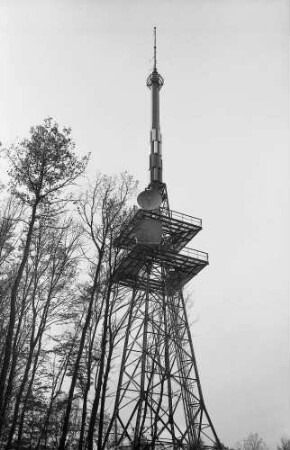Kaiserstuhl: Fernsehsender Freiburg auf dem Totenkopf