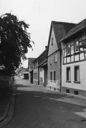 Gießen, An der Schule 10