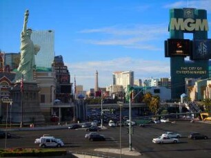 Südlicher "Strip" mit MGM Komplex und Freiheitsstatue
