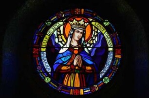 Frankreich. Bretagne. Morbihan. Trehorenteuc. Kirche. Fenster Seitenaltar