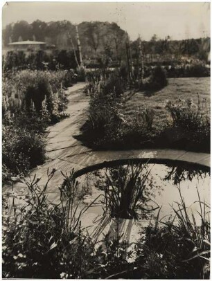 Deutsche Siedlungsausstellung »Heim und Garten« 1934, München-Ramersdorf: Rundes Wasserbecken