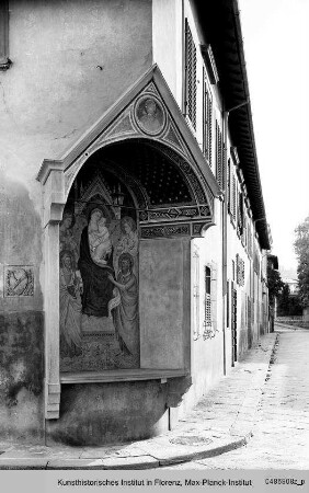 Thronende Madonna mit Kind, Engeln und Heiligen (Tabernakel)