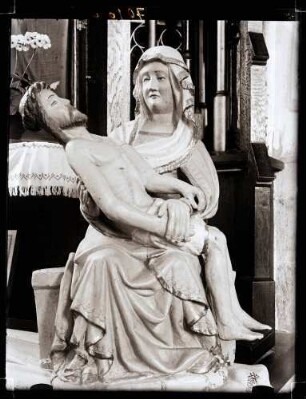 Pietà, Holzplastik