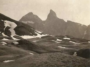 Allgäuer Alpen : Bayern. Schwaben. Allgäuer Alpen. Mädelegabel (links, 2646 m) und Trettachspitze (rechts, 2595 m) von Osten, von der Oberen Mädelealp aus gesehen.