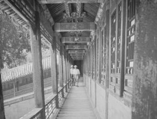 Reise nach China. Peking. Neuer Sommerpalast : Wandelgang