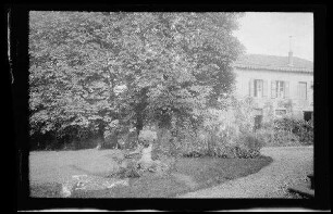 Bei Metz (=Saint-Julien-lès-Metz, Dep. Moselle, Frankreich): "Gartenplatz vor Haus Lanique"