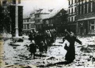 Der Martiniplan in Halberstadt nach dem Luftangriff vom 8. April 1945