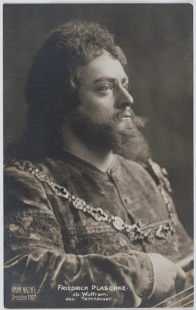 Friedrich Plaschke als Wolfram : Friedrich Plaschke als Wolfram in "Tannhäuser" von Richard Wagner. Königliches Opernhaus Dresden, 1907. Fotografie (Weltpostkarte) von Ernst Müller (Hahn Nachf.)