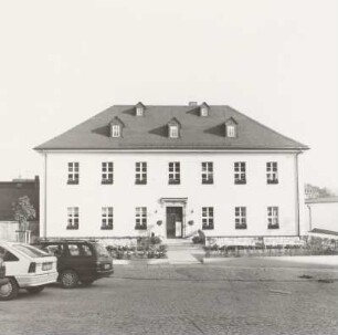 Ehemaliges Komturei- und Gerichtsgebäude. Geburtshaus der Neuberin