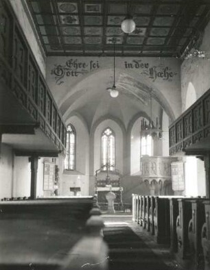 Breunsdorf. Dorfkirche (1401/1500, Neubau 1883). Inneres nach Osten gegen Altar