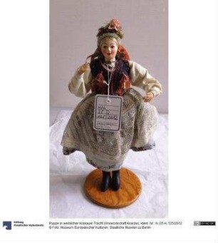 Puppe in weiblicher Krakauer Tracht (Woiwodschaft Kraków)