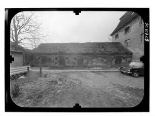 Faulenrost. Ehem. Gut (1760-1764). Wirtschaftsgebäude. Hofansicht