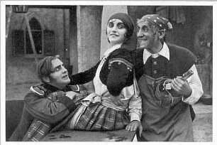 Pola Negri als Carmen und Harry Liedtke als Don José Navarro im Stummfilm "Carmen" von Ernst Lubitsch. Ufa, 1918