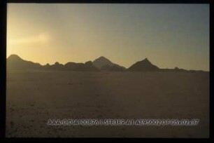 Panorama v. Lager Ä95/2 bei Sonnenaufgang (Anschluß Bild 36)