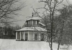 Großer Pavillon : Originalabzug mit Motiv Winteraufnahme des Großen Pavillons auf dem Kamp in Doberan", mit Stiften auf Untergrund befestigt