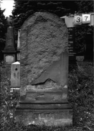 Grabstein 37