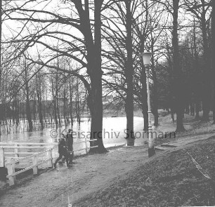 Beste: Hochwasser im Kurpark