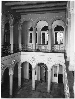 Evangelisches Diakonissenkrankenhaus Bethanien, Berlin-Kreuzberg Umbau: Eingangshalle nach Restauration