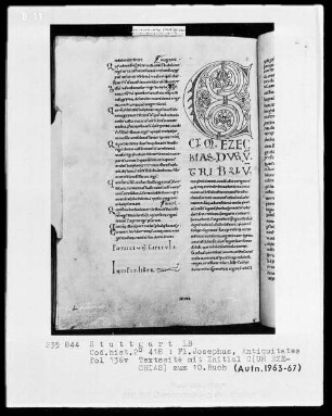 Flavius Josephus - Antiquitates Judaicae libri 1-12 — Initiale C(um Ezechias), Folio 136verso