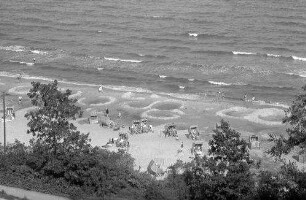 Scharbeutz: Blick von oben auf den Strand bei Scharbeutz