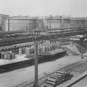 Tank und Zisternenanlage : Technikgeschichte | Technologie | Erdölindustrie | Tankanlage Neuhof bei Hamburg | Deutsche Erdöl AG
