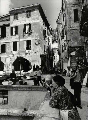 Vernazza, Platz vor der Kirche
