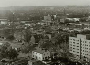 Dresden-Friedrichstadt. Blick von der Bienertschen Hafenmühle über die Bremer Straße