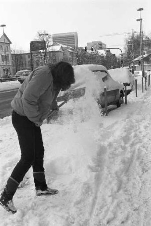 Wintereinbruch mit starkem Schneefall