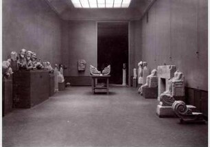 Aufstellung der Antikensammlung im Alten Museum, Griechisch-archaischer Saal