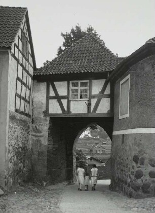Preußisch Holland, Mühlentor : Preußisch Holland (Paslek/Polen). Mühlentor. Stadtseite