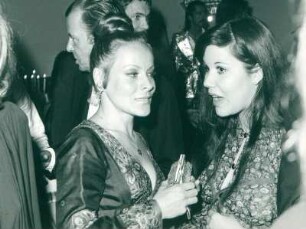 IFF 1973. Filmball. Loni von Friedl und Marion Malone
