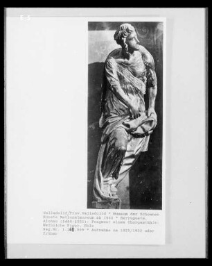 Fragment eines Chorgestühls, weibliche Figur (vielleicht eine Tugend?)