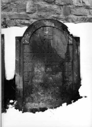 Grabstein 141 (Index: 100090976) Maße HxBxT: 86x55x9 cm: Grabstein 141 (Nachholaufnahme)