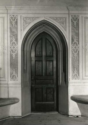 Meißen. Albrechtsburg (1471/1485; A. v. Westfalen). Südbau, 2. Obergeschoß. Türgewände und illusionistische Umrahmung (um 1880)