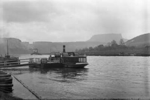 Rathen. Elbfähre. Blick vom linken Ufer über die Elbe