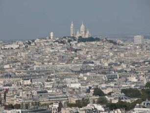 Blick vom Eiffelturm zum Montmartre mit Kirche Sacre Coer