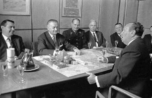 25jähriges Dienstjubiläum des Polizeipräsidenten Dr. Wilhelm Scholz.
