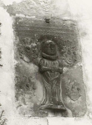 Grabplatte mit Bildnis eines Kindes der Familie von Nos (gestorben 1599)