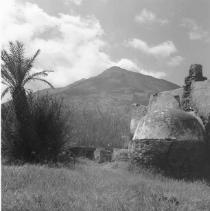 Stromboli, Blick vom Ort zum Vulkan
