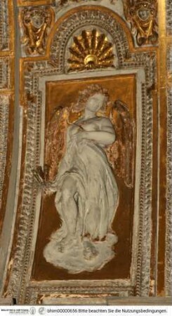 Stuckdekoration, Engel mit Arma Christi