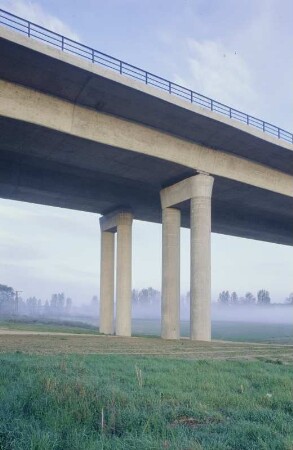 Saalebrücke Schkortleben