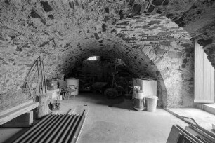 Wildkeller der Kleudelburg (Keller, Bruchstein); Battenberg, Forsthaus Kleudelburg