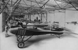 Flugzeughalle (Rumpler-Werke) : Technikgeschichte | Maschinenbau | Verkehrswesen | Luftfahrzeuge | Flugzeuge