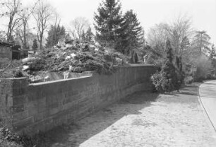 Müllabladeplatz auf dem Bergfriedhof Durlach
