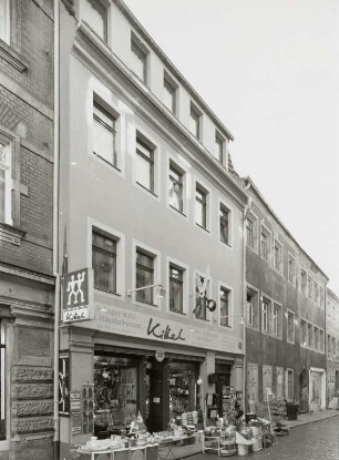 Pirna-Altstadt. Wohnhaus, Schuhgasse 1 : Pirna-Altstadt. Wohnhaus mit Laden, Schuhgasse 1. Straßenansicht