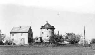 Hochkirch-Pommritz. Ehem. Mühlengehöft mit Holländermühle (Knochenmühle)